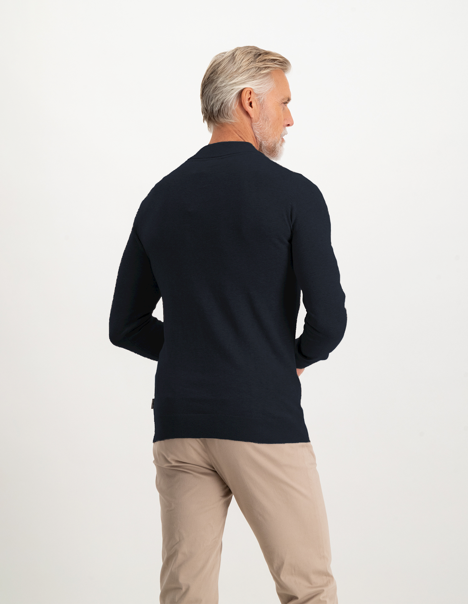 DARK NAVY